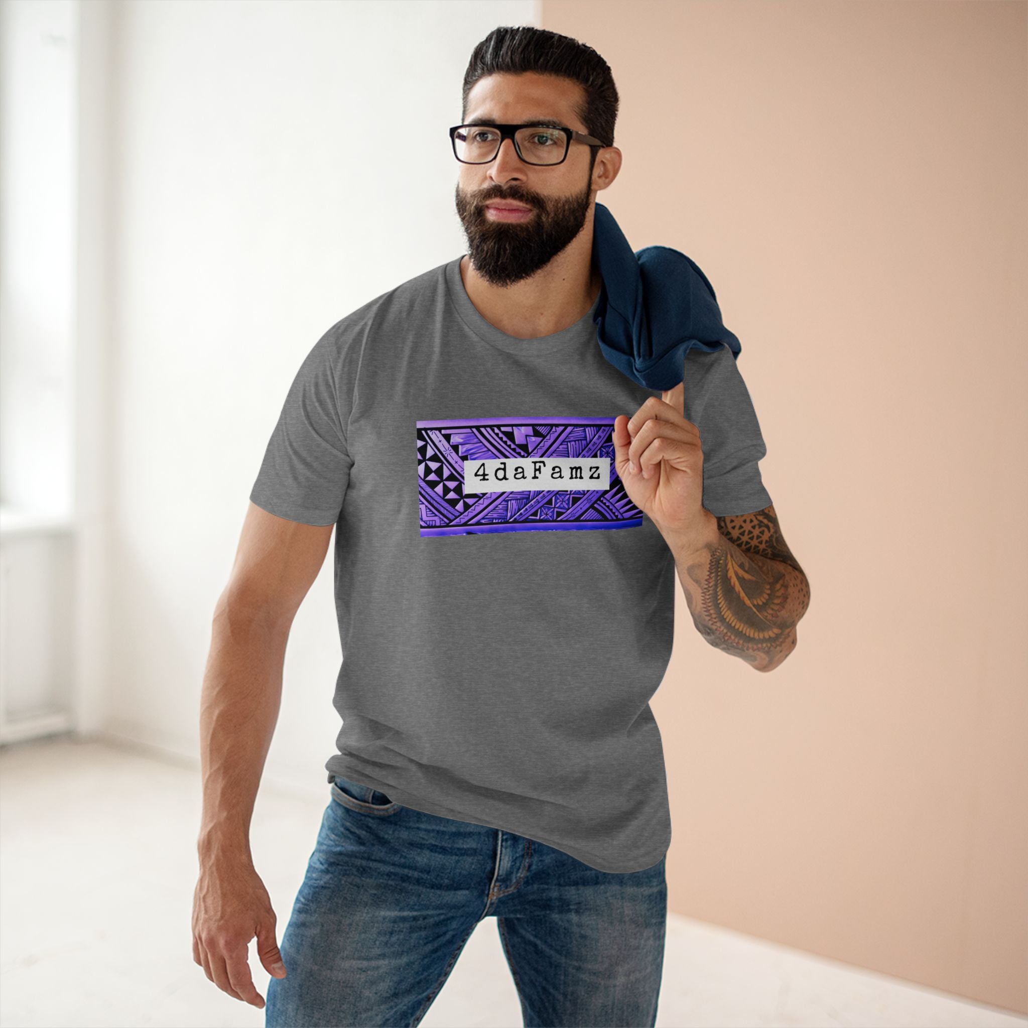 4daFamz REPRESENT Stylish Adult Staple Tee for Family Connections | Modern Unique Graphic Tee, Casual Wear, Everyday Comfort